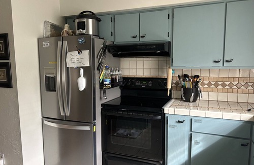 Crescent City North House | Whale Watch Cottage 1 block from beach