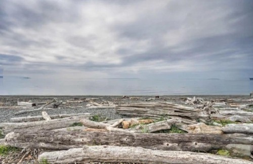 Coupeville House | Whale Watching, Private Beach, Hot Tub and more! Coupeville 3/2