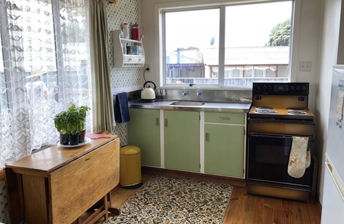 Whangamata House | Whangamata Family Retreat - Classic Kiwi Bach