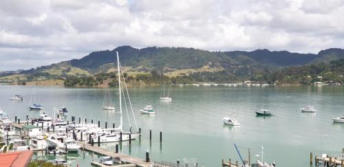 Whangaroa Hotel | Whangaroa Lodge Motel