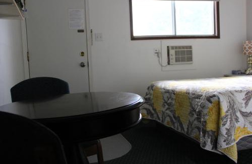 Vulcan Hotel | Wheatland Motel