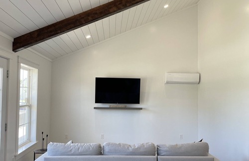 Georgetown Apartment | Wheelhouse Inn #1