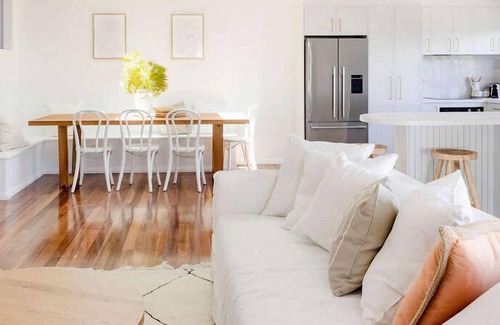 Burrill Lake House | Where We Escape - Holiday Management welcomes you to The Palms at Burrill Lake