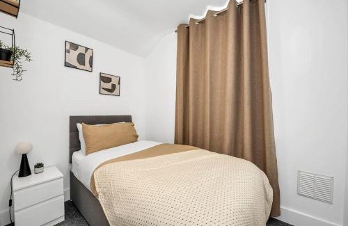 Ipswich House | Wherstead Rd House By Homestyles Hosts Short Lets & Serviced Accommodation Suffolk With Free Parking
