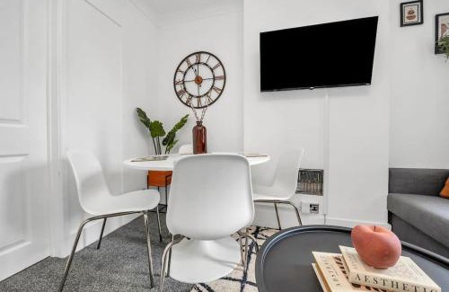 Ipswich House | Wherstead Rd House By Homestyles Hosts Short Lets & Serviced Accommodation Suffolk With Free Parking