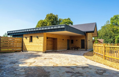 Gahlenz Ski Chalet | "Whisper of Alpacas" chalet new opening 09/25