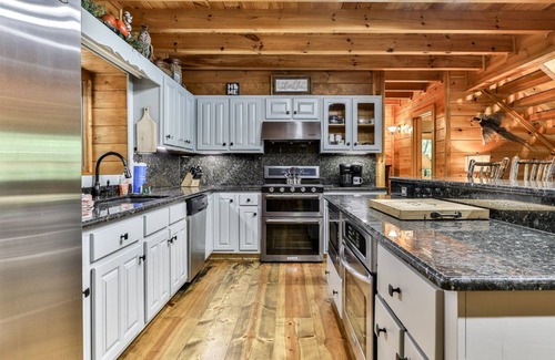 Ellijay Cabin | Whisperbend Lodge | Ellijay, GA