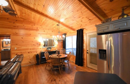 Sautee Nacoochee Cabin | Whispering Creek on Brown Bear - Creekside Cabin