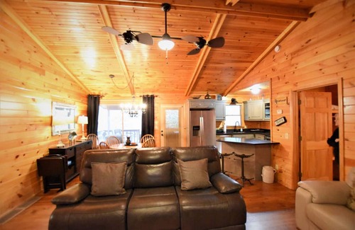Sautee Nacoochee Cabin | Whispering Creek on Brown Bear - Creekside Cabin