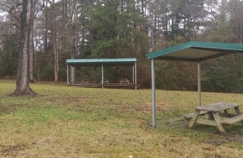 Newton Hotel | Whispering Creek Lodging & RV Resort