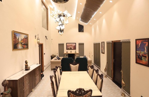 Kaul Hotel | Whispering Oaks