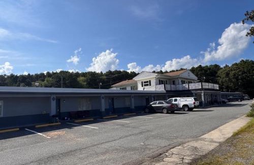 White Stone Hotel | Whispering Pines by Hotel O White stone VA