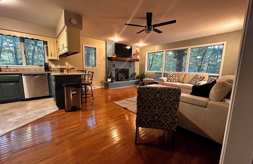 Easley House | Whispering Woods Hideaway ~ Large Home ~ 85 in TV