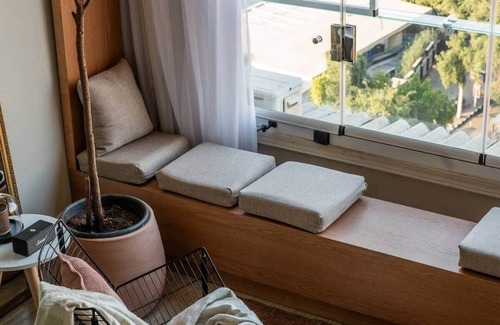 Zamalek Apartment | Whispers Of The Nile !