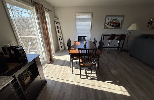 Downtown Branson House | Whistle Inn-Minutes to Landing, Train, Shopping, Convention, Lake, Distillery