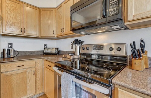 Cheyenne Meadows House | Whistler Hollow! Family Home, Bball Court, Firepit