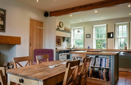 Bamburgh Cottage | WHISTLEWOOD, pet friendly, country holiday cottage in Bamburgh