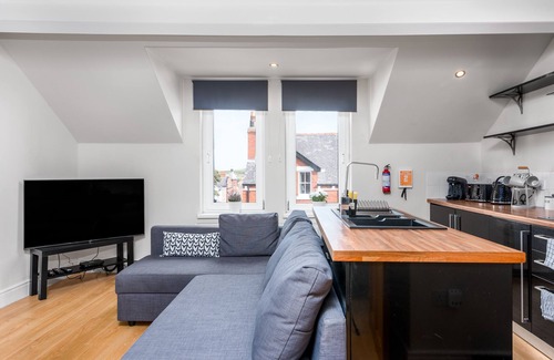 West Cliff Apartment | Whitby On The Hill,5mins To the Beach,Pets Welcome
