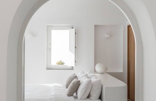 Fira House | White Ark - Adults Only