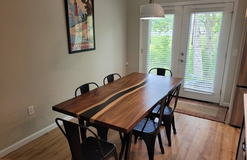 Elberta House | White Birch - Riverfront and Newly-Remodeled! Great Location!