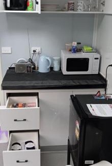 Tauranga Apartment | White cabin