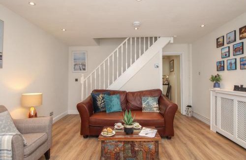 Bere Regis House | White Cottage