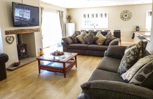 Great Clifton House | White Gables