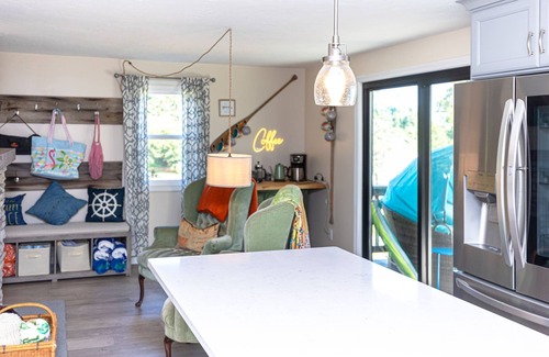 Manomet House | White Horse Cozy House - 8 minute walk to beach!