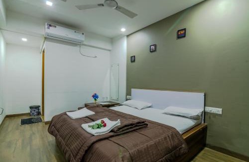 Nagaon Hotel | White House Beach Resort, Nagaon