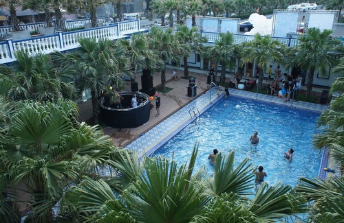 Wanli Hotel | White House Beach Hotspring Resort