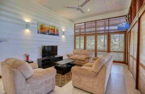 Galle Apartment | White House-Galle(100m to Beach)