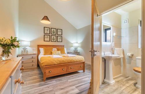 Halesworth House | White House Lodges - Napier