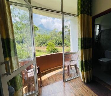 Nallathanniya House | White House Riverside Retreat