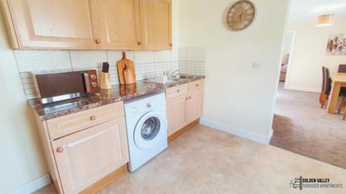 Stroud Apartment | White Jasmine In Stroud