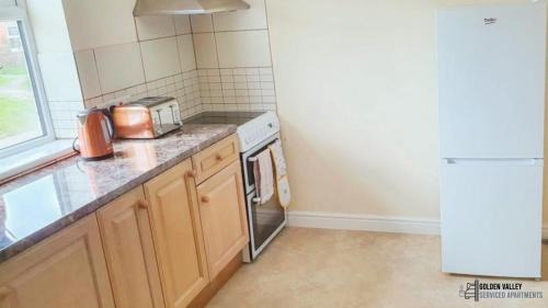 Stroud Apartment | White Jasmine In Stroud