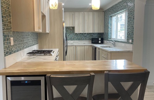 Westward Villas Subdivision House | White Lotus is a spacious family friendly home located in cable beach.
