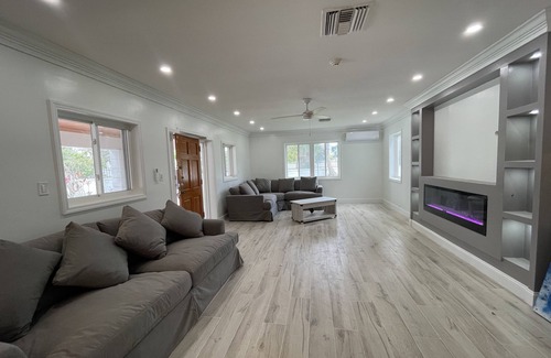 Westward Villas Subdivision House | White Lotus is a spacious family friendly home located in cable beach.