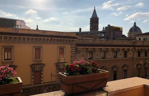 Esquilino Apartment | White Napoleone Apartment