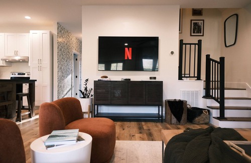 Arley House | White Oak: Waterfront on Smith Lake!