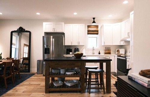 Arley House | White Oak: Waterfront on Smith Lake!