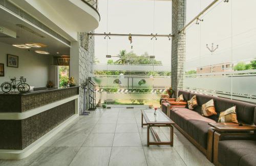 Kuilapalayam Hotel | White Pearl Residency