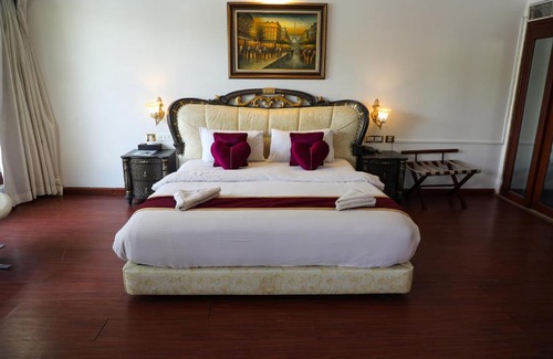 Arpora Hotel | White Pearl Suites by Rosetum