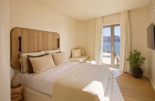 Apollonia Hotel | White Pebble Suites