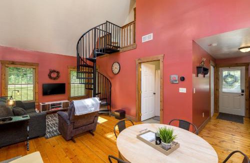 Millersburg House | White Pine . Trailside Lodging