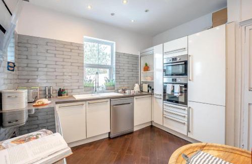 Pevensey House | White Water House