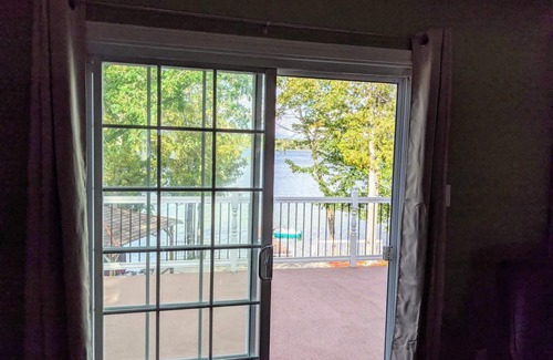 North Algona Wilberforce House | Whitefield Cottage ~ Sky Above, Lake Below!