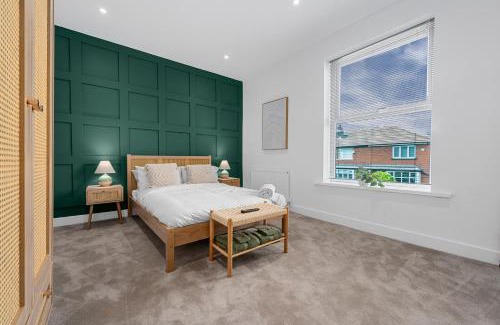 Whitefield House | Whitefield 2BR Retreat, Free Parking & WiFi, Near Manchester