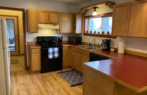 Whitefish House | Whitefish Neighborhood Guesthouse-Walk to Downtown