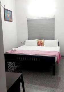 Aryad South Hotel | Whitefort Family Villa Alleppy-Homestay