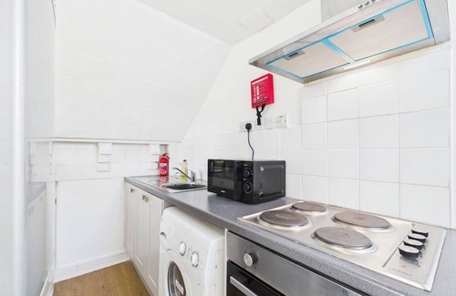 Whitehaven Apartment | Whitehaven Hideaway | Sleeps 2 | Cosy Escape
